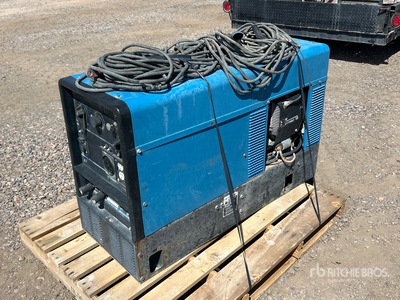 Lincoln Electric 225 A Skid-Mounted Saldatrice a motore
