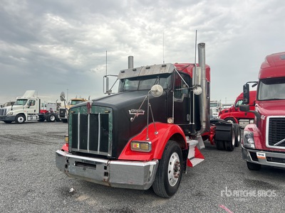 2007 Kenworth T800 6x4 T/A Sleeper Truck Tractor