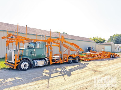 2013 Peterbilt 365 Car Carrier Truck