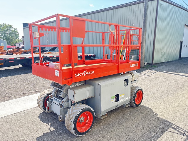 2014 Skyjack SJ6826 RT Dual Fuel 4x4 Scissor Lift