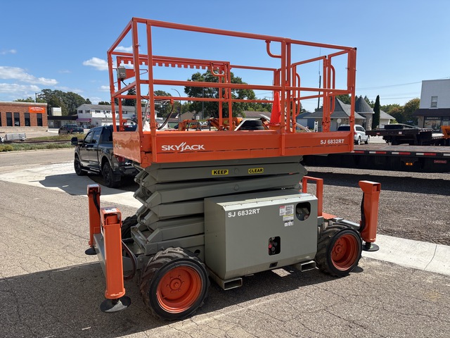 Skyjack Scissor Lifts For Sale | IronPlanet