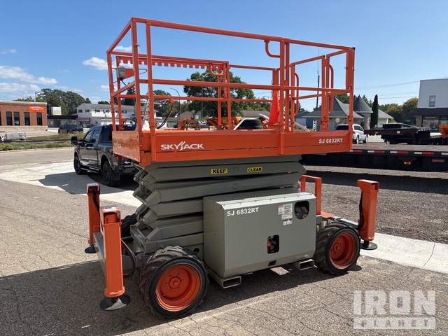 2013 Skyjack SJ6832 RT Diesel 4x4 Scissor Lift in Bad Axe