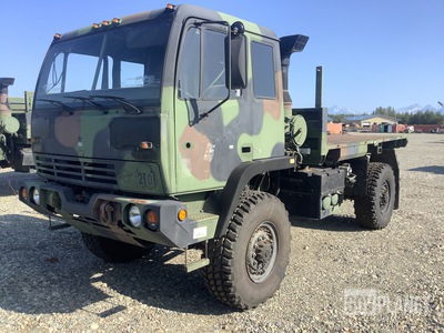 2000 Stewart & Stevenson M1078A1 LMTV 4x4 Cargo Truck