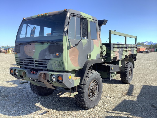 2000 Stewart & Stevenson M1078A1 LMTV 4x4 Cargo Truck