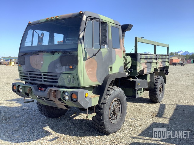 2000 Stewart & Stevenson M1078A1 LMTV 4x4 Cargo Truck