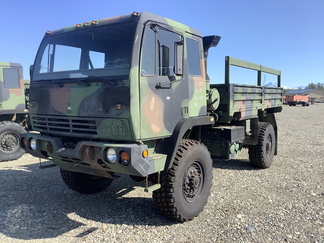 2000 Stewart & Stevenson M1078A1 LMTV 4x4 Cargo Truck