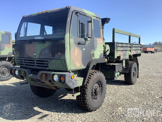 2000 Stewart & Stevenson M1078A1 LMTV 4x4 Cargo Truck