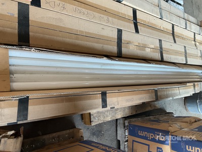 Quantity of 96 in Fluorescent Bulbs Divers