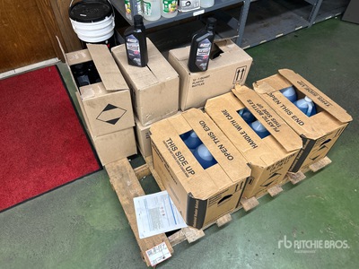 (18) Bottles Windshield Washer Fluid, (12) Bottles Fuel Treatment, (60) Bottle Air Brake Antifreeze その他 - 店舗 & 倉庫