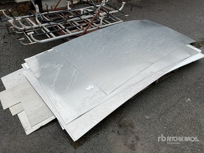 Quantity of 4 ft x 8 ft Aluminum Panels Varios, tienda, almacen, consumidor