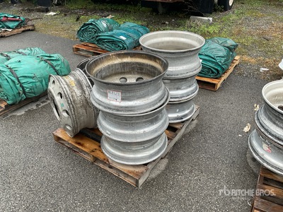 Quantity of (9) Aluminum 22.5 Wheels