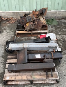 Quantity of (2) Pallets of Trailer Landing Gears and Components