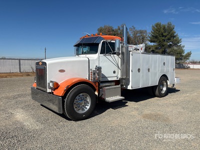 1974 Peterbilt 351 4x2 Service Truck