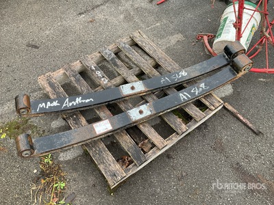 Quantity of (2) Pallets of Mack Anthem Front Spring and Mack Rear Springs Varios, piezas para camion