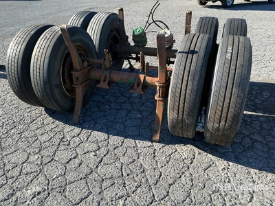 Quantity of (2) Trailer Axles بنود متنوعة - قطع المعدات