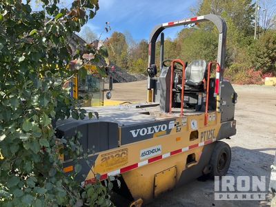 2017 Volvo PT125C 9 Wheel Pneumatic Roller