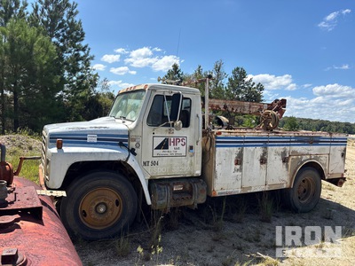 1988 International S1700 4x2 Camion de servicios (Inoperable)