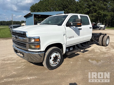 2019 Chevrolet Silverado 5500HD 4x2 Crew Cab Cabina y chasis