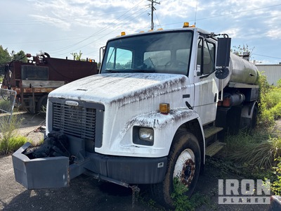 1999 Etnyre 2000 gal on 2000 Freightliner FL 70 4x2 Asphalt Distributor Truck (Inoperable)