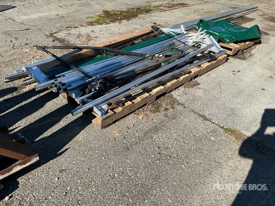 Quantity of Shurco Curtain Side Trailers Misc. Parts Parti varie