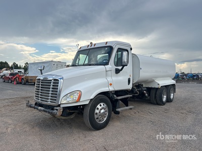 2018 Freightliner Cascadia 125 4000 gal 6x4 Water Truck