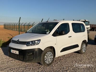 2023 Citroën Berlingo فان نقل ركاب