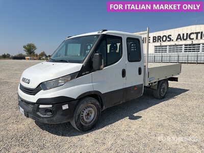 Iveco Daily Crew Cab Flatbed Truck