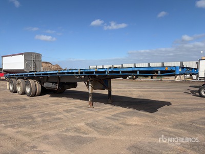 1984 Freighter 13.4 m Tri/A Remolque caja abierta