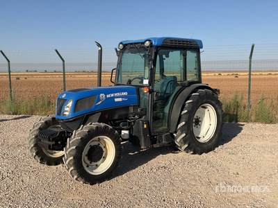 2016 New Holland T4.95F جرار ذو دفع رباعي