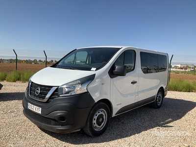 2019 Nissan NV300 9 Passenger Van
