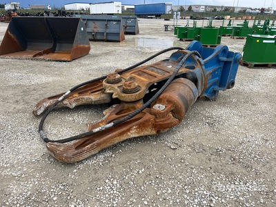 Okada TS-W 1350V Excavator Crusher
