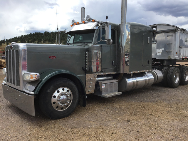 2013 Peterbilt 389 T/A Sleeper Truck Tractor