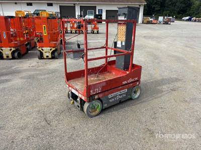 Skyjack SJ12 Vertical Mast Lift