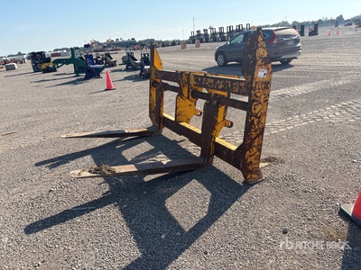 JRB 108 in Wheel Loader Forks