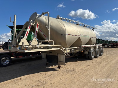 2011 Tremcar 1200 cft Tri/A Pneumatic Bulk Trailer