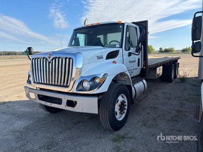 2014 International 7400 6x4 شاحنة مسطحة (Inoperable)