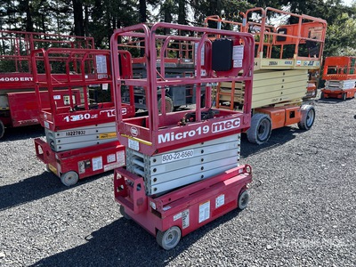 2018 MEC MICRO 19 Electric シザーリフト