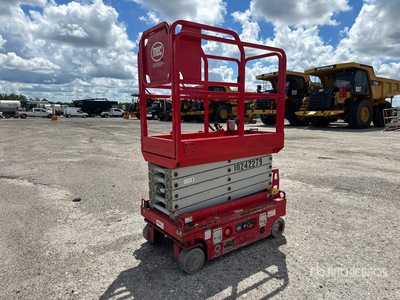 2018 MEC MICRO 19 Electric Scissor Lift