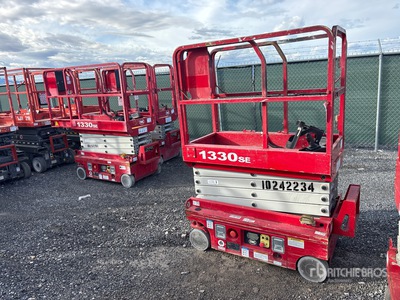 2018 MEC 1330SE Electric Scissor Lift