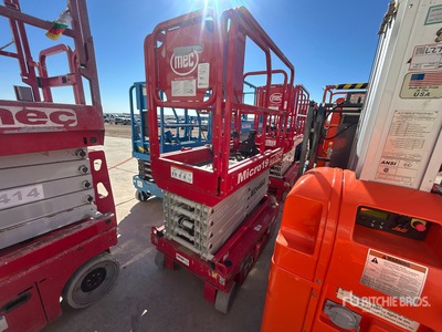 2018 MEC MICRO 19 Electric Scissor Lift