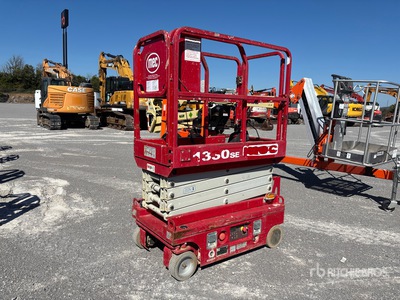 2017 MEC 1330SE Scissor Lift