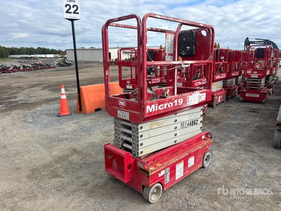 2018 MEC Micro 19 Electric Scissor Lift
