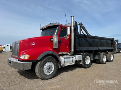 2012 International PayStar 8x4 Tri/A Camión dumper