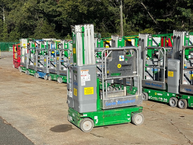 2016 Genie GR-20 Vertical Mast Lift