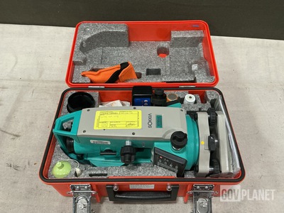 Sokkia DT220 Theodolite