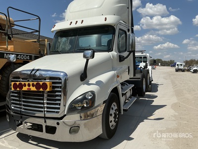 2019 Freightliner Cascadia 125 T/A Sleeper Truck Tractor