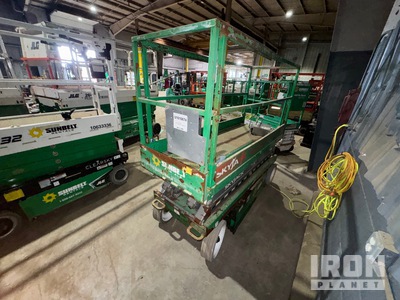 2017 Skyjack SJIII 3220 Electric Scissor Lift