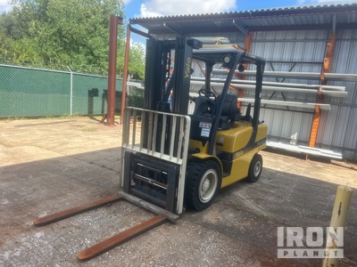 2013 Yale GLP070VX 6750 lb Pneumatic Tire Forklift (Inoperable)