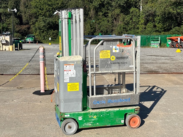 2016 Genie GR-20 Vertical Mast Lift