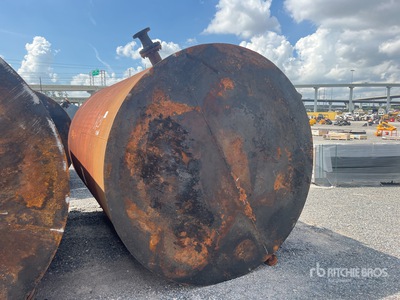 4000 Gallon Vertical Steel Storage Tank